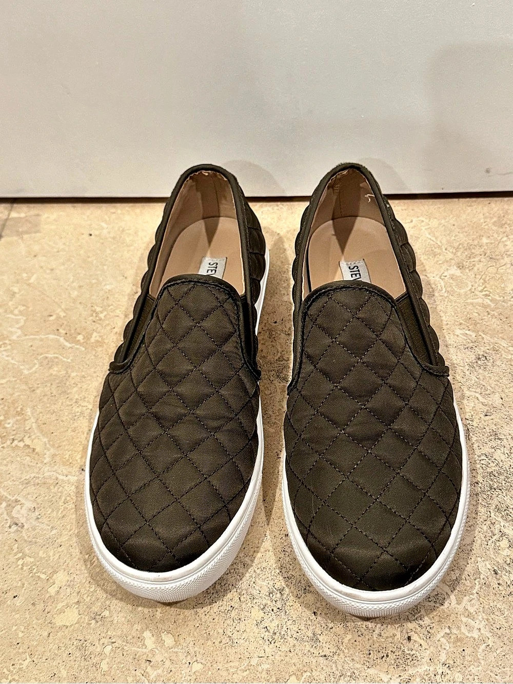 Steve Madden  Quilted Slip-On Sneaker Sneakers in Olive Green